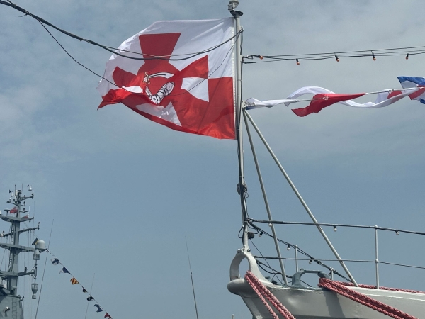 Święto Marynarki Wojennej. Zwiedzanie okrętu podwodnego ORP Orzeł i wiele innych atrakcji [ZDJĘCIA]-GospodarkaMorska.pl