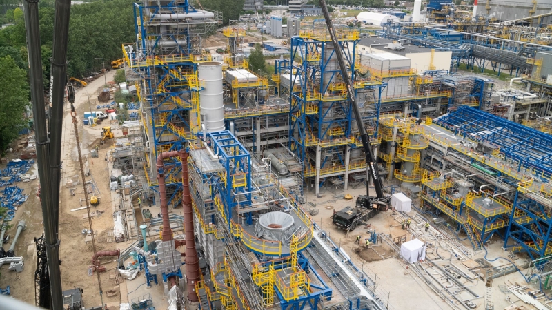 Roboty ciężkie na nowej inwestycji Orlenu w Gdańsku już finiszują. W tle nowy terminal przeładunkowy na Martwej Wiśle-GospodarkaMorska.pl