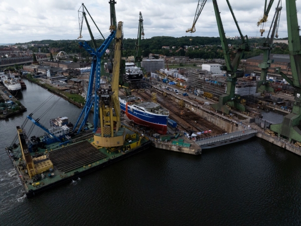 Vigilant już na wodzie. Karstensen woduje kolejny statek w Gdańsku-GospodarkaMorska.pl