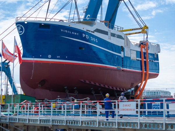 Vigilant już na wodzie. Karstensen woduje kolejny statek w Gdańsku-GospodarkaMorska.pl
