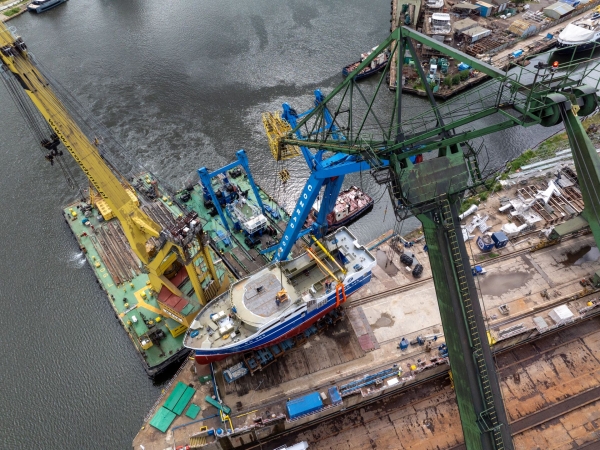 Vigilant już na wodzie. Karstensen woduje kolejny statek w Gdańsku-GospodarkaMorska.pl