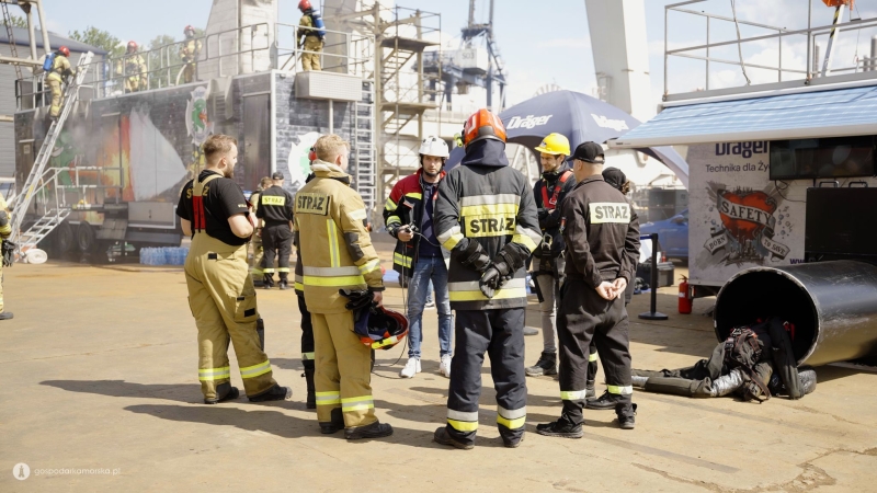 CRIST. Strażacy ćwiczyli w ognistym smoku-GospodarkaMorska.pl