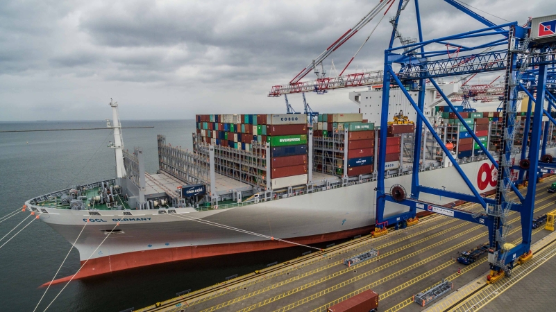 OOCL Germany zacumował w Gdańsku-GospodarkaMorska.pl