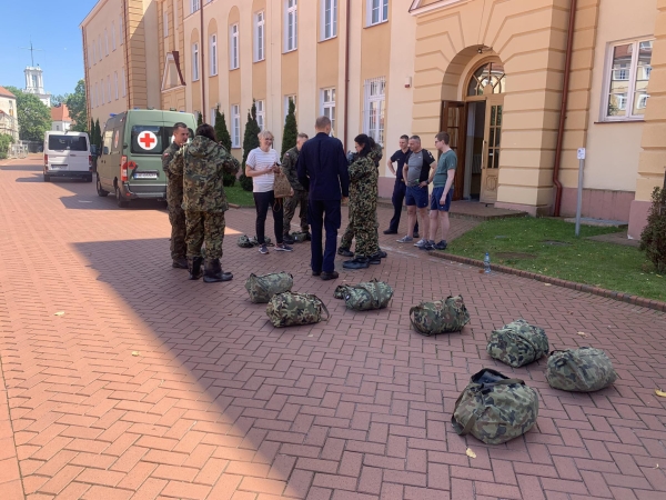 Szkolenia wojskowe w Akademii Marynarki Wojennej. Trwa akcja 