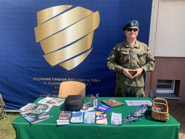 Szkolenia wojskowe w Akademii Marynarki Wojennej. Trwa akcja 