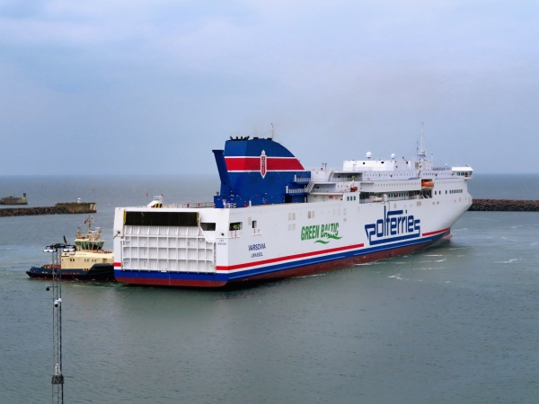 Varsovia już w Porcie Świnoujście. Niedługo wyruszy w swój pierwszy komercyjny rejs do Ystad-GospodarkaMorska.pl