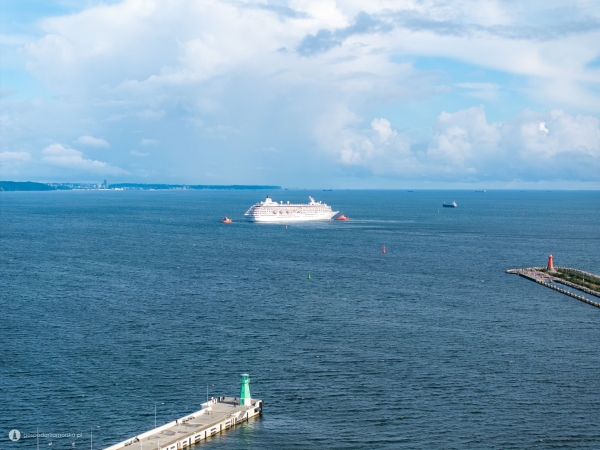 Sezon wycieczkowców w Porcie Gdańsk na półmetku-GospodarkaMorska.pl