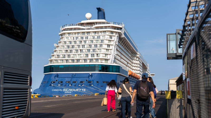 Rekordowy wycieczkowiec po raz drugi w Porcie Gdynia-GospodarkaMorska.pl