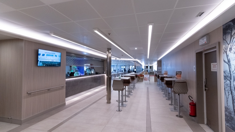 Varsovia oficjalnie na linii. Nowy prom PŻB powitany-GospodarkaMorska.pl