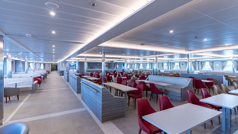 Varsovia oficjalnie na linii. Nowy prom PŻB powitany-GospodarkaMorska.pl