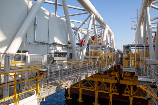 Kolos z CRIST SA popłynął budować najdłuższy zatapialny tunel na świecie-GospodarkaMorska.pl