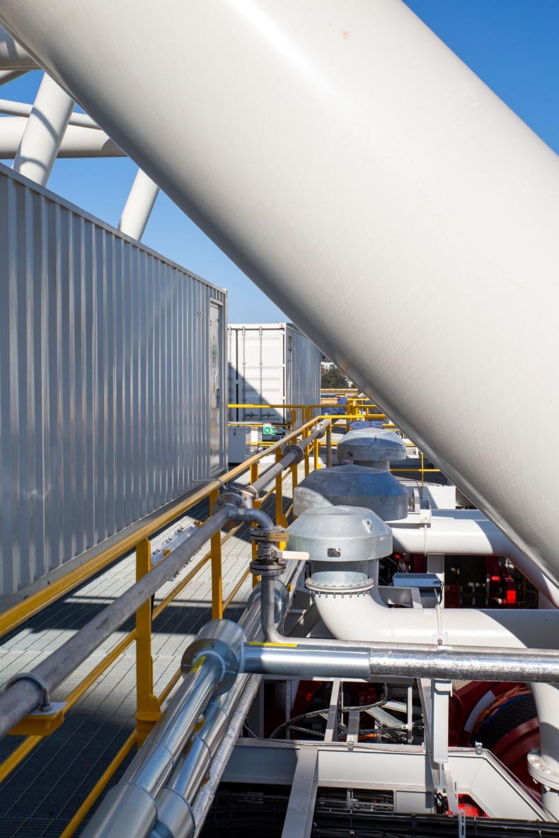 Kolos z CRIST SA popłynął budować najdłuższy zatapialny tunel na świecie-GospodarkaMorska.pl