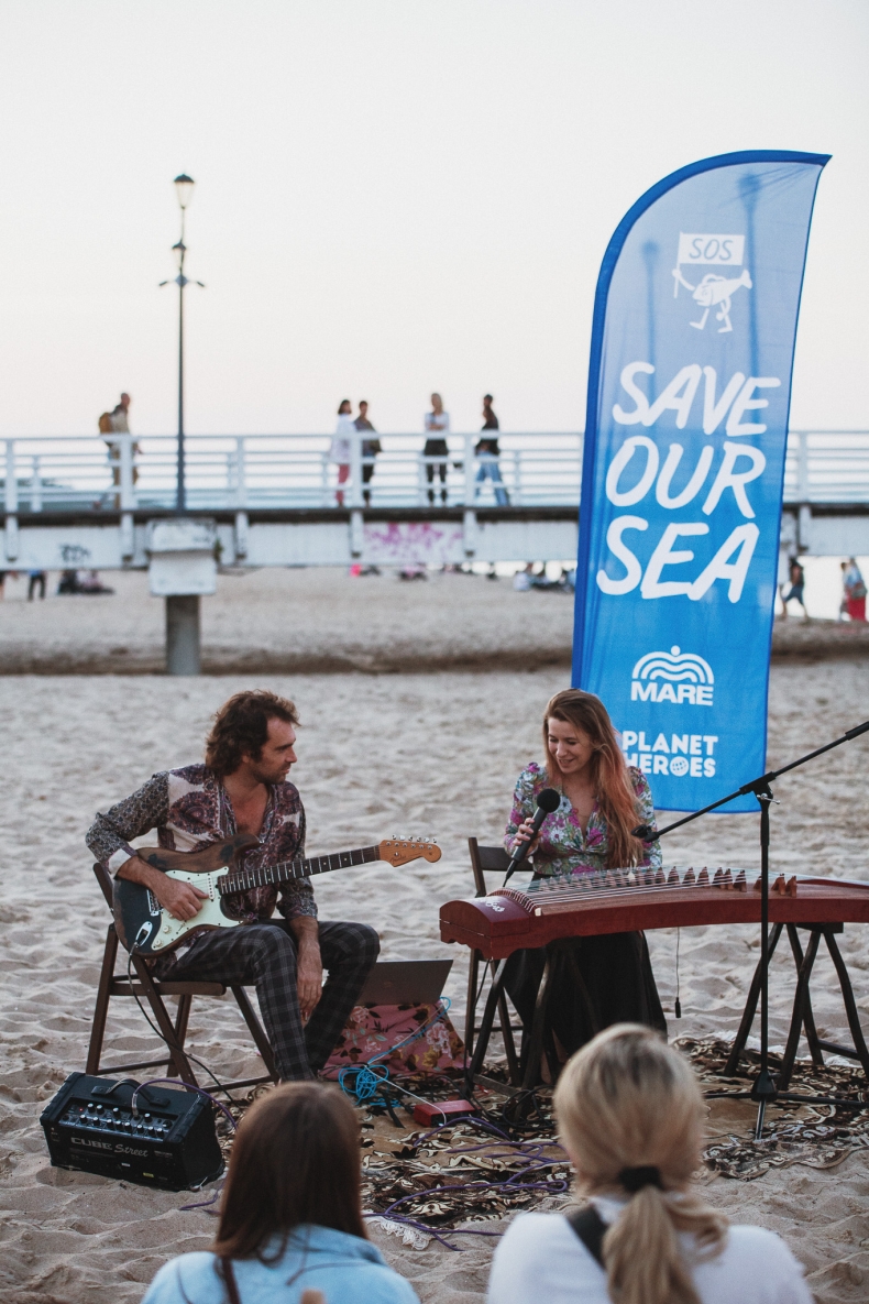 Nurkowie i wolontariusze w akcji sprzątania Bałtyku podczas World Cleanup Day-GospodarkaMorska.pl
