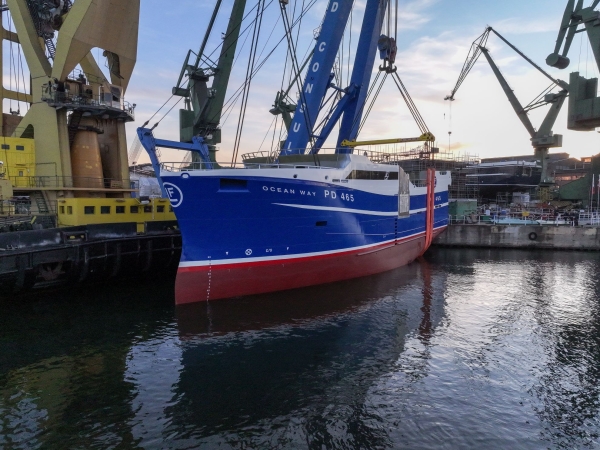 Wodowanie w Karstensenie. Ocean Way wkrótce dołączy do siostrzanej jednostki u szkockiego armatora-GospodarkaMorska.pl