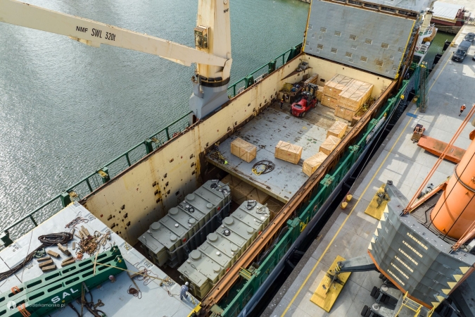 Przeładunki offshore dla Baltic Power zaczęły się od Gdyni i Władysławowa, cz. I-GospodarkaMorska.pl