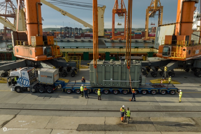 Przeładunki offshore dla Baltic Power zaczęły się od Gdyni i Władysławowa, cz. I-GospodarkaMorska.pl