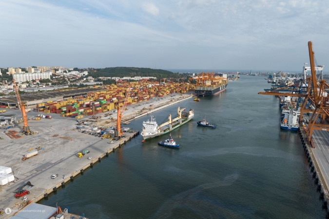 Przeładunki offshore dla Baltic Power zaczęły się od Gdyni i Władysławowa, cz. I-GospodarkaMorska.pl