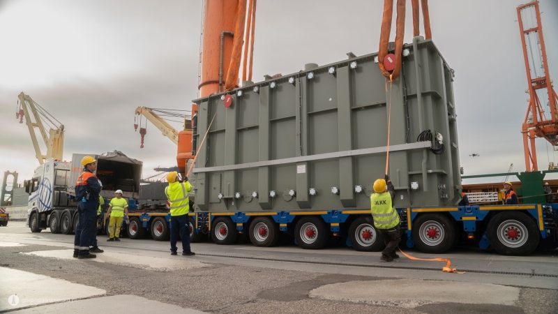 Przeładunki offshore dla Baltic Power zaczęły się od Gdyni i Władysławowa, cz. I-GospodarkaMorska.pl