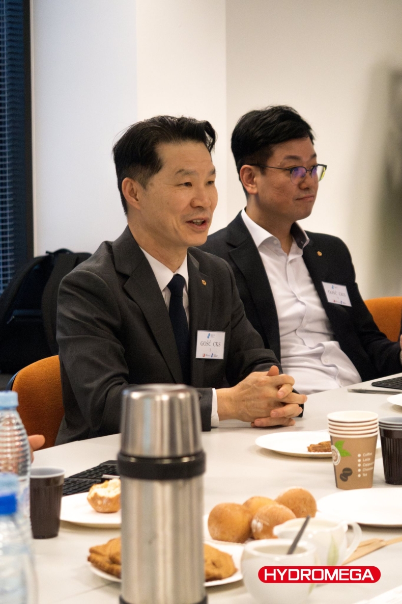 Delegacja Hanwha Ocean z wizytą w Hydromedze-GospodarkaMorska.pl