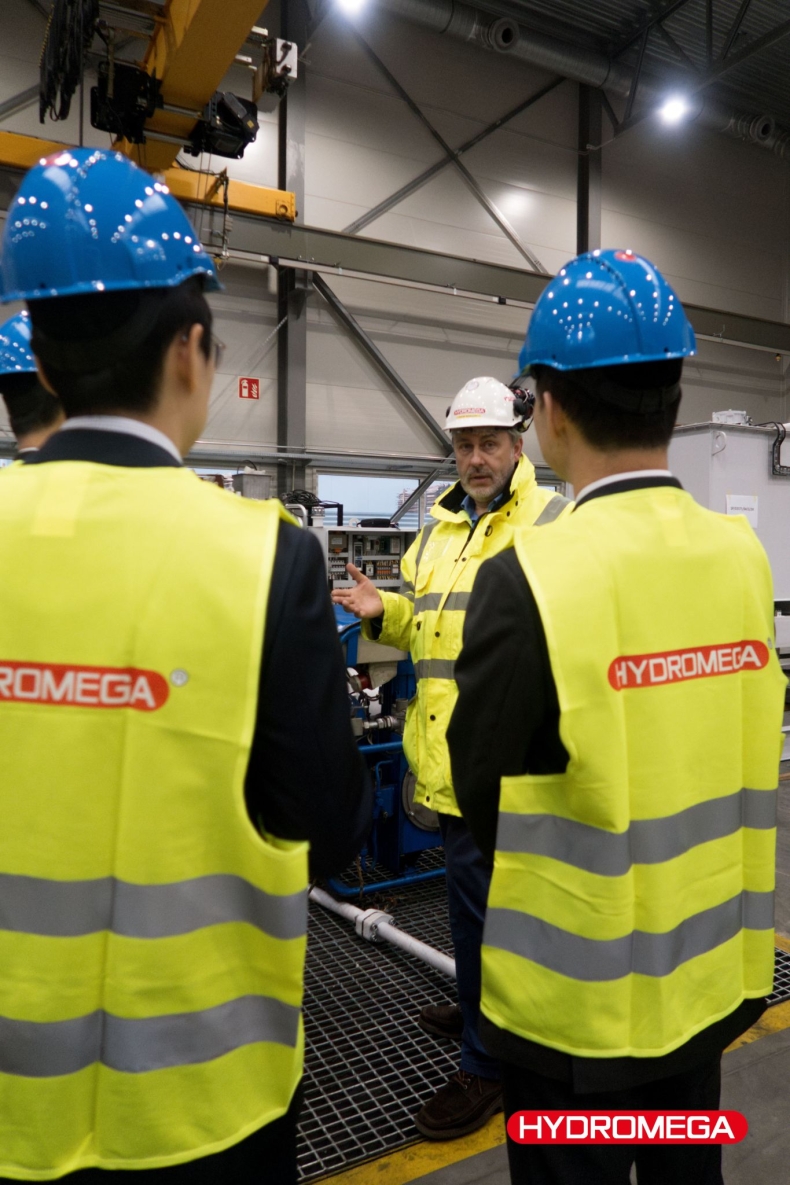 Delegacja Hanwha Ocean z wizytą w Hydromedze-GospodarkaMorska.pl