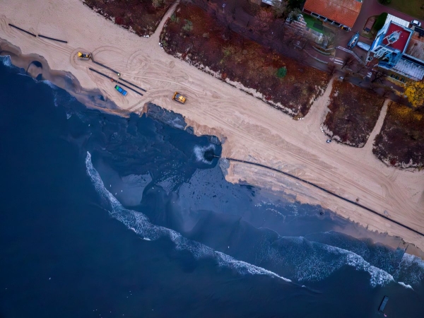 Sopocka plaża poszerzona – zakończono refulację na południe od molo-GospodarkaMorska.pl