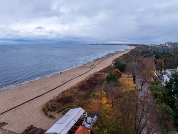Sopocka plaża poszerzona – zakończono refulację na południe od molo-GospodarkaMorska.pl
