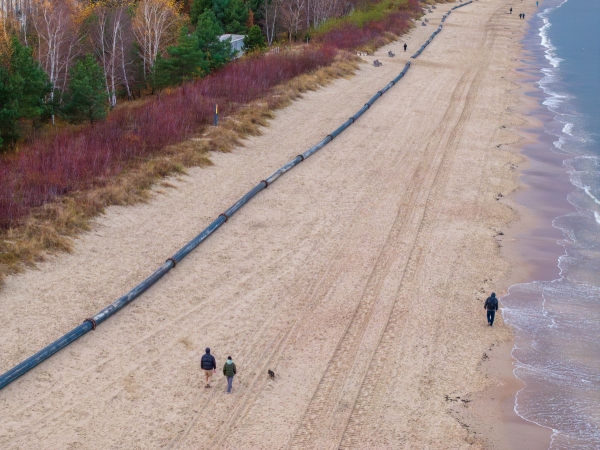 Sopocka plaża poszerzona – zakończono refulację na południe od molo-GospodarkaMorska.pl