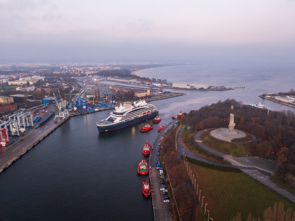 Francuski wycieczkowiec odwiedził Port Gdańsk -GospodarkaMorska.pl