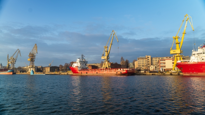 Nowe inwestycje w Porcie Szczecin - trójmiejskie firmy zbudują terminal przeładunkowy-GospodarkaMorska.pl