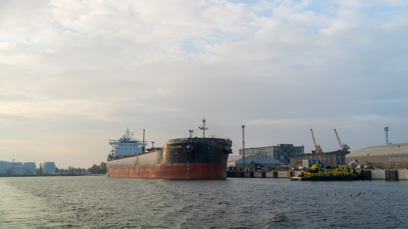 Nowe inwestycje w Porcie Szczecin - trójmiejskie firmy zbudują terminal przeładunkowy-GospodarkaMorska.pl