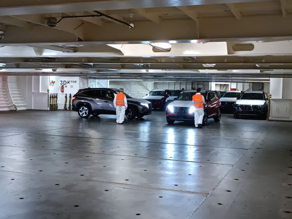 ADAMPOL S.A.: Portowe okno dla samochodów-GospodarkaMorska.pl