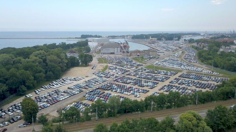 ADAMPOL S.A.: Portowe okno dla samochodów-GospodarkaMorska.pl