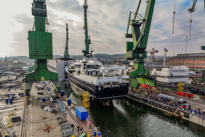 Pierwsze w 2025 roku wodowanie w Karstensenie już za nami-GospodarkaMorska.pl