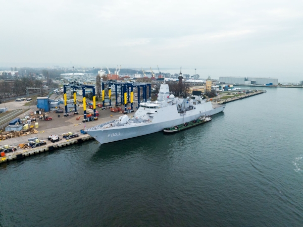 Holenderska wizyta w Porcie Gdańsk. Przybyła fregata HNLMS Tromp-GospodarkaMorska.pl