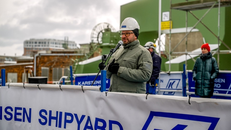 Karstensen: trawler dla Norwegów zwodowany, choć przeszkodził zeszłotygodniowy wypadek w sąsiedztwie-GospodarkaMorska.pl