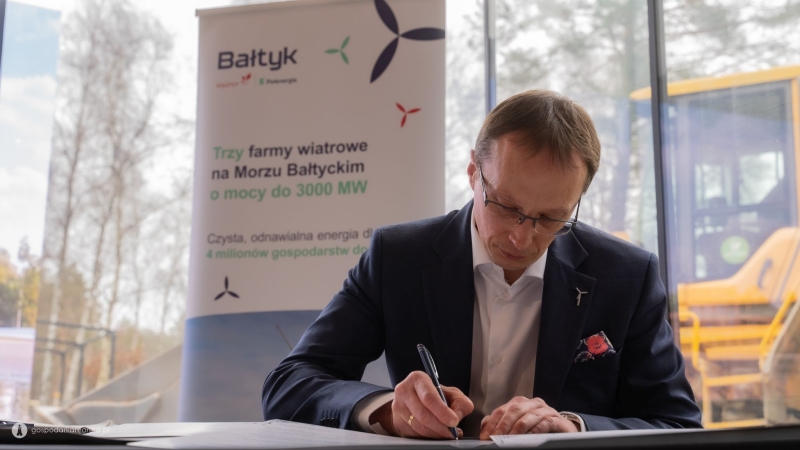 ­Equinor rusza z budową bazy serwisowej w Łebie. Uroczyste wmurowanie kamienia węgielnego-GospodarkaMorska.pl