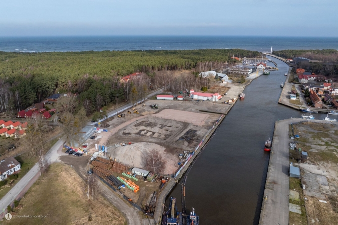 ­Equinor rusza z budową bazy serwisowej w Łebie. Uroczyste wmurowanie kamienia węgielnego-GospodarkaMorska.pl