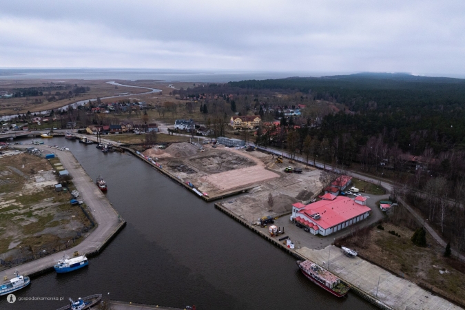 ­Equinor rusza z budową bazy serwisowej w Łebie. Uroczyste wmurowanie kamienia węgielnego-GospodarkaMorska.pl