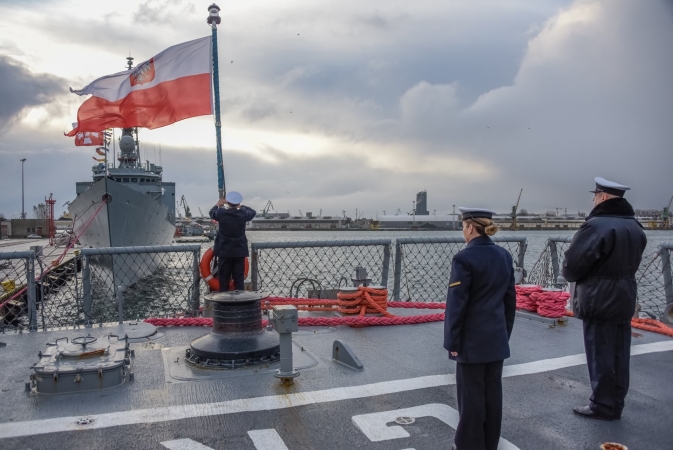 Zdjęcia: kmdr ppor. Radosław Pioch, st. chor. mar. Piotr Leoniak-GospodarkaMorska.pl