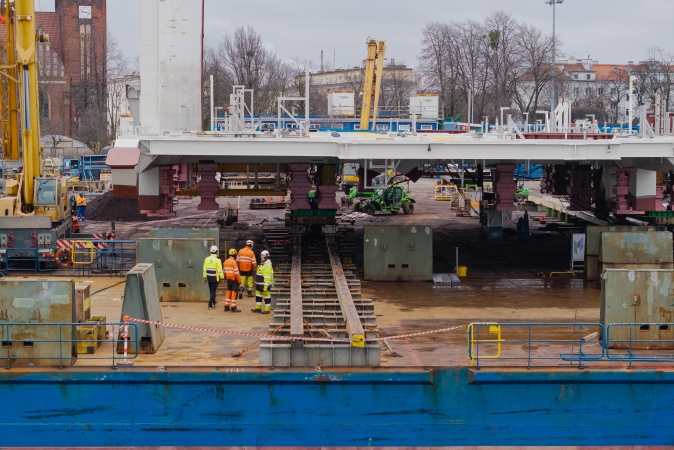 Mostostal. Elementy platformy popłynęły do Norwegii-GospodarkaMorska.pl