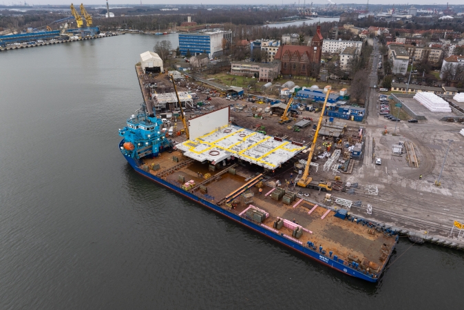 Mostostal. Elementy platformy popłynęły do Norwegii-GospodarkaMorska.pl