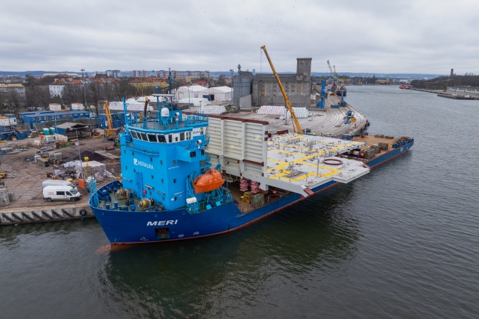 Mostostal. Elementy platformy popłynęły do Norwegii-GospodarkaMorska.pl