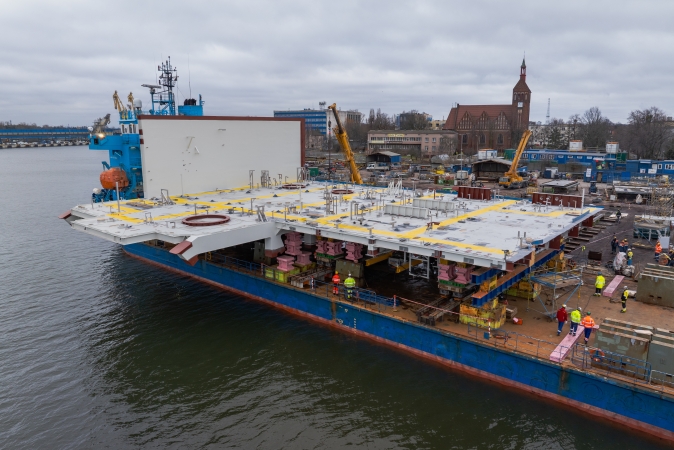 Mostostal. Elementy platformy popłynęły do Norwegii-GospodarkaMorska.pl