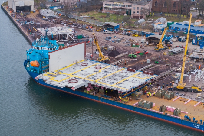 Mostostal. Elementy platformy popłynęły do Norwegii-GospodarkaMorska.pl