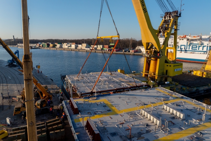 Mostostal. Elementy platformy popłynęły do Norwegii-GospodarkaMorska.pl