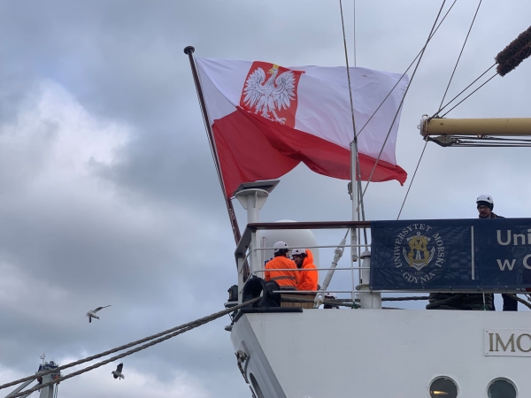 Dar Młodzieży wyrusza w pierwszy rejs w tym roku-GospodarkaMorska.pl
