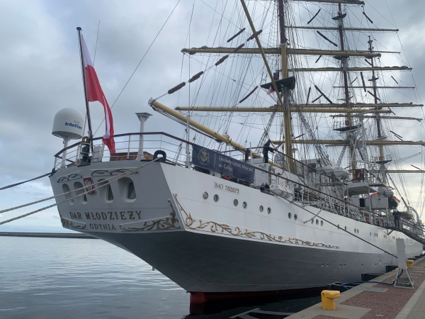 Dar Młodzieży wyrusza w pierwszy rejs w tym roku-GospodarkaMorska.pl