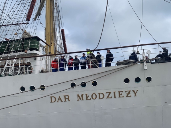 Dar Młodzieży wyrusza w pierwszy rejs w tym roku-GospodarkaMorska.pl
