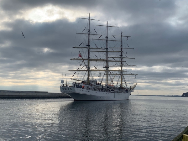 Dar Młodzieży wyrusza w pierwszy rejs w tym roku-GospodarkaMorska.pl