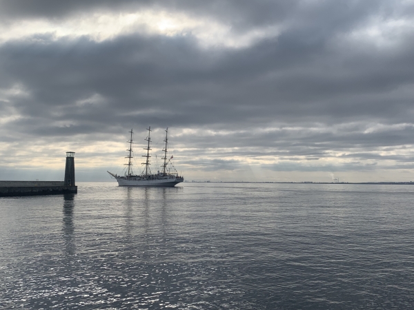 Dar Młodzieży wyrusza w pierwszy rejs w tym roku-GospodarkaMorska.pl